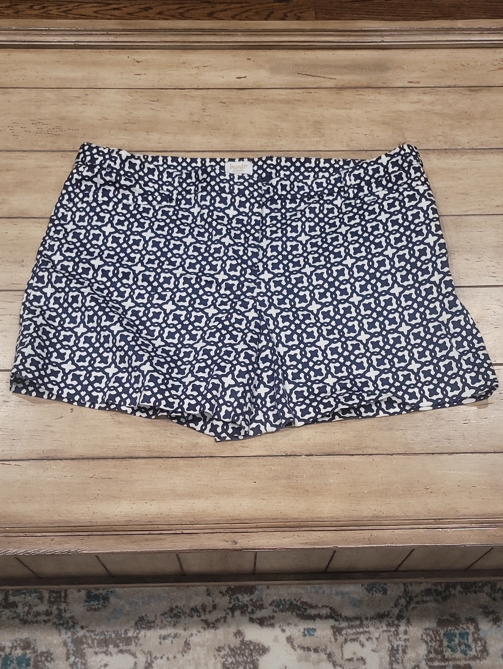 Laundry By Shelli Segal Navy & White Geometric Shorts